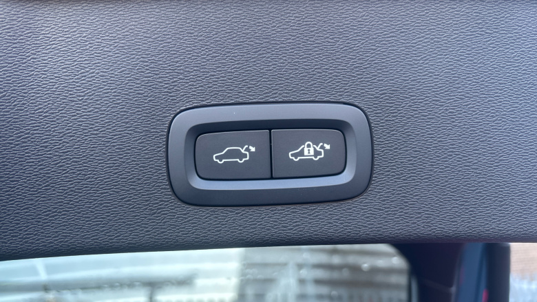 Volvo C40 300kW Recharge Twin Plus 82kWh 5dr AWD Auto Electric Estate